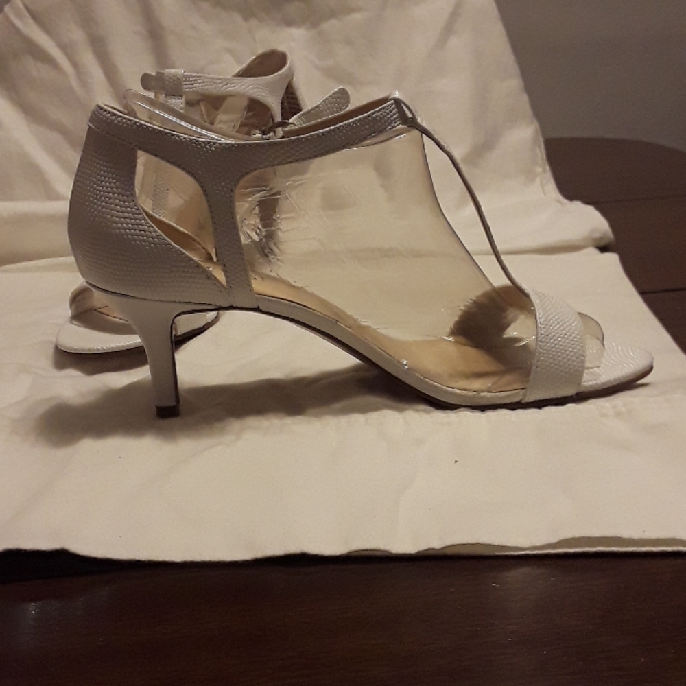 Sandals - Picture 3 of 6